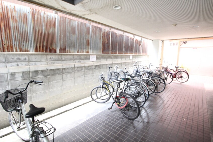 駐輪場 Parfait俊徳道