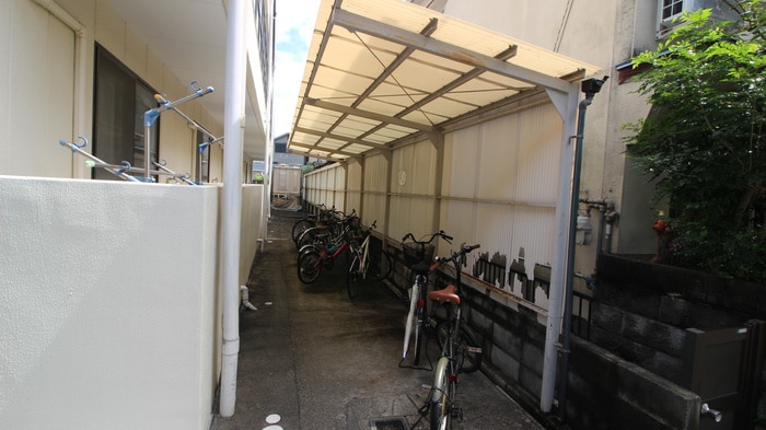 駐輪場 シャルル高槻