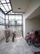 駐輪場 スリ－ゼ城