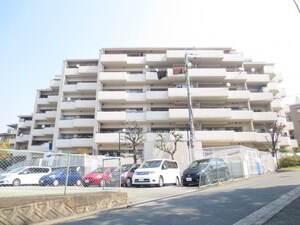 ドムール千里桃山台（301）