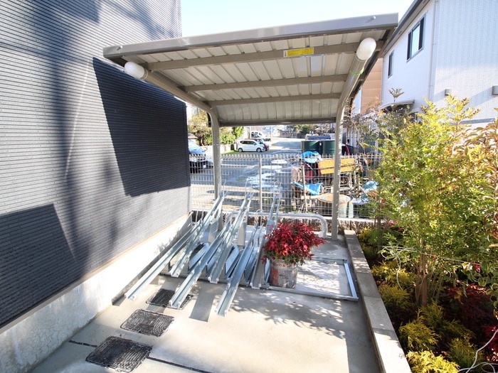 駐輪場 アルコバレーノ