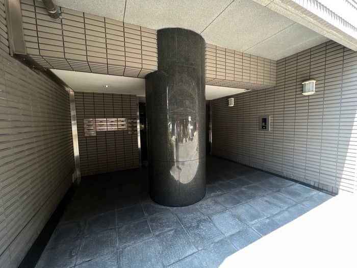 エントランス部分 パティオ２