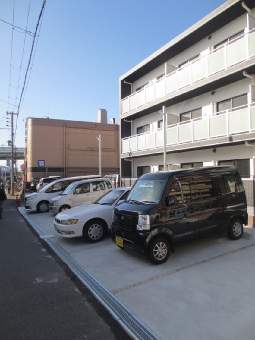 駐車場 アニマーレ出来島ステーション