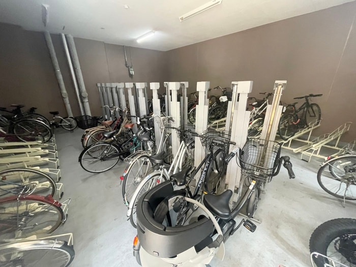 駐輪場 プレサンス新神戸（301）