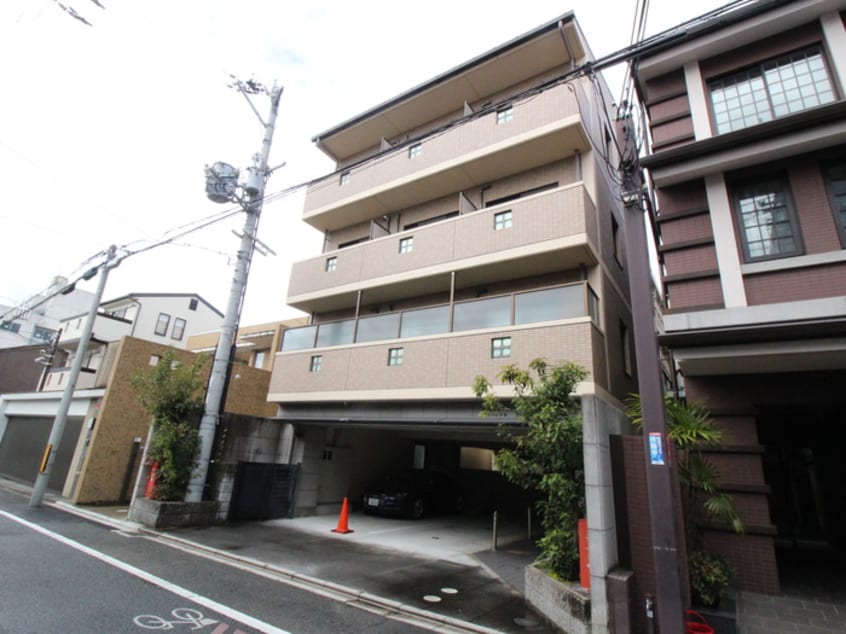 駐輪場 Raffine御所西