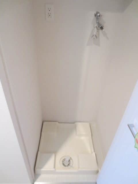 洗濯機置場 ｴｽﾘｰﾄﾞ新大阪NORTH(801）