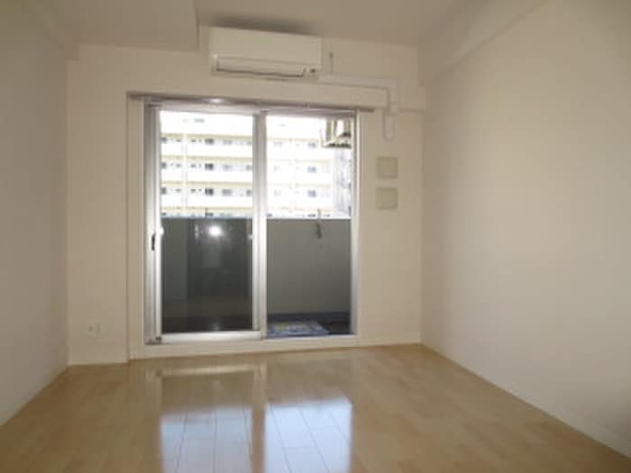 居室 ｴｽﾘｰﾄﾞ新大阪NORTH(801）