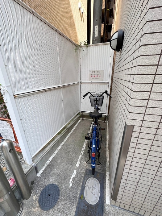 駐輪場 マルベリ－モラダ
