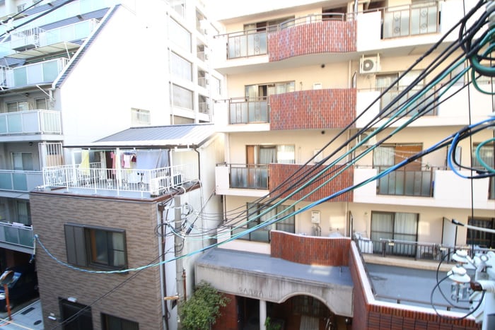 室内からの展望 MAY　FAIR　1　タハラビル
