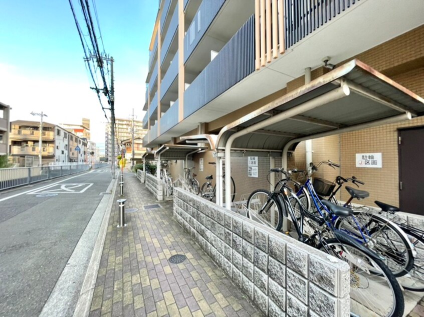 駐輪場 ア－イ塚口