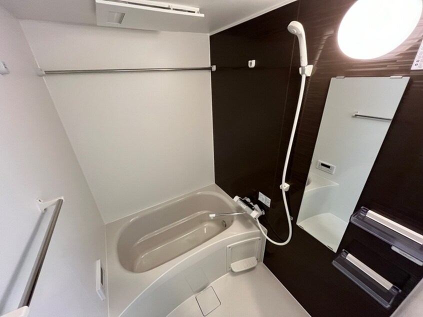 バス／シャワールーム等 カルム西野