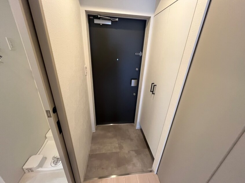 玄関 カルム西野