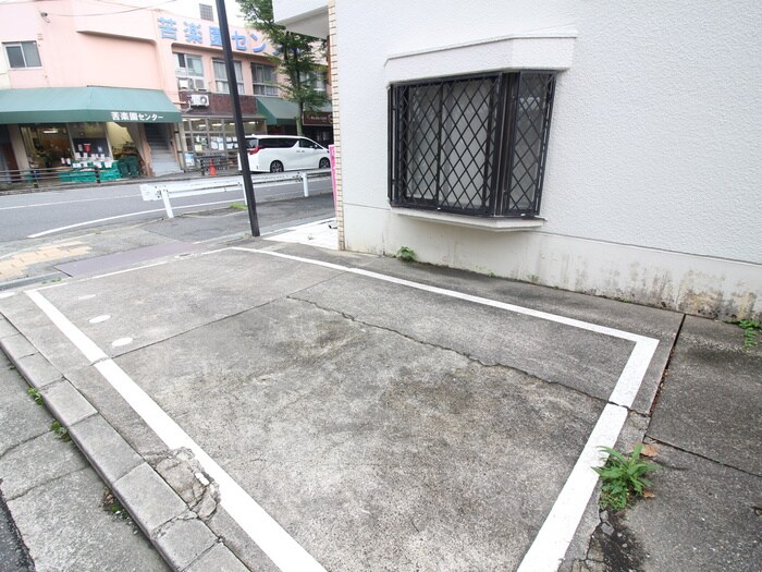 駐車場 アクシス北夙川