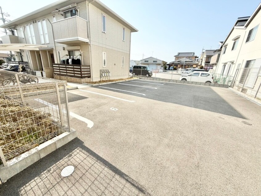 駐車場 ロータス