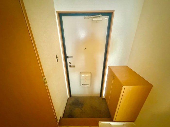 玄関 ペニ－レインＡ棟