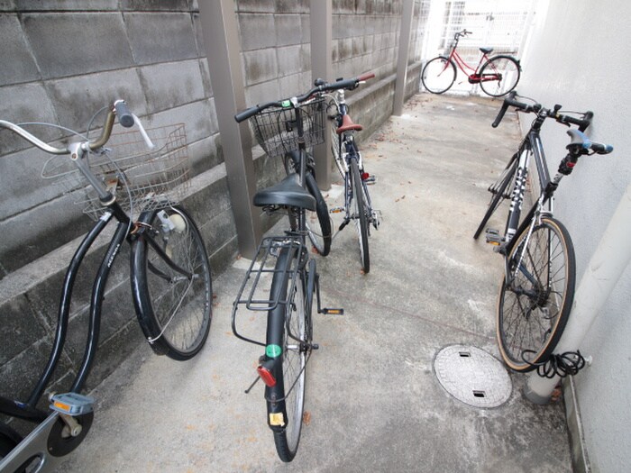 駐輪場 フロンティア甲子園口