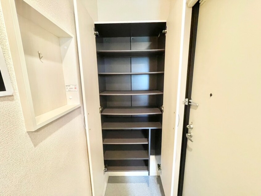 靴箱 クローバーリーフ