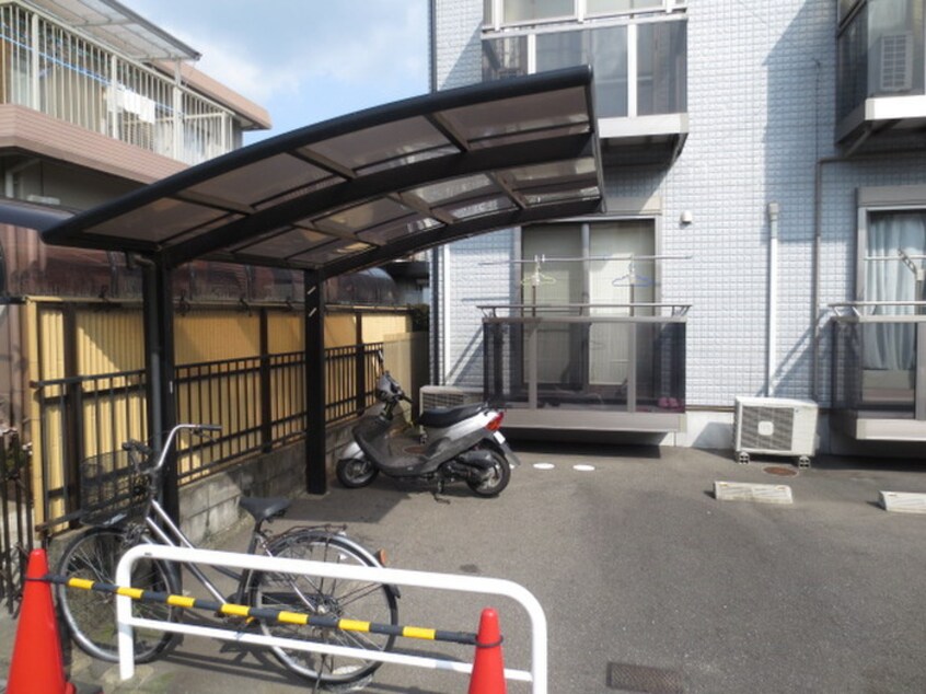 駐輪場 ドゥ－エ北山