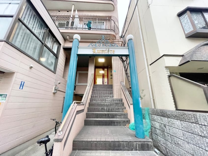 エントランス部分 ルミエール南市岡