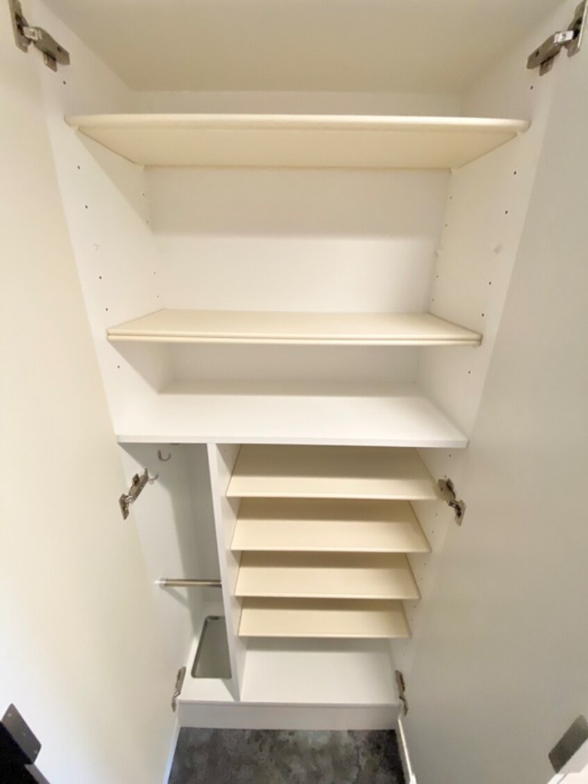 靴箱 プレサンス南堀江