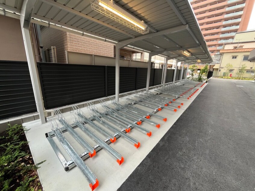 駐輪場 アドバンス大阪リーヴァ(410)