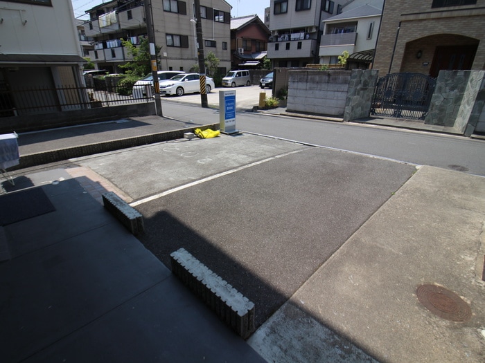 駐車場 イナガワハイツ