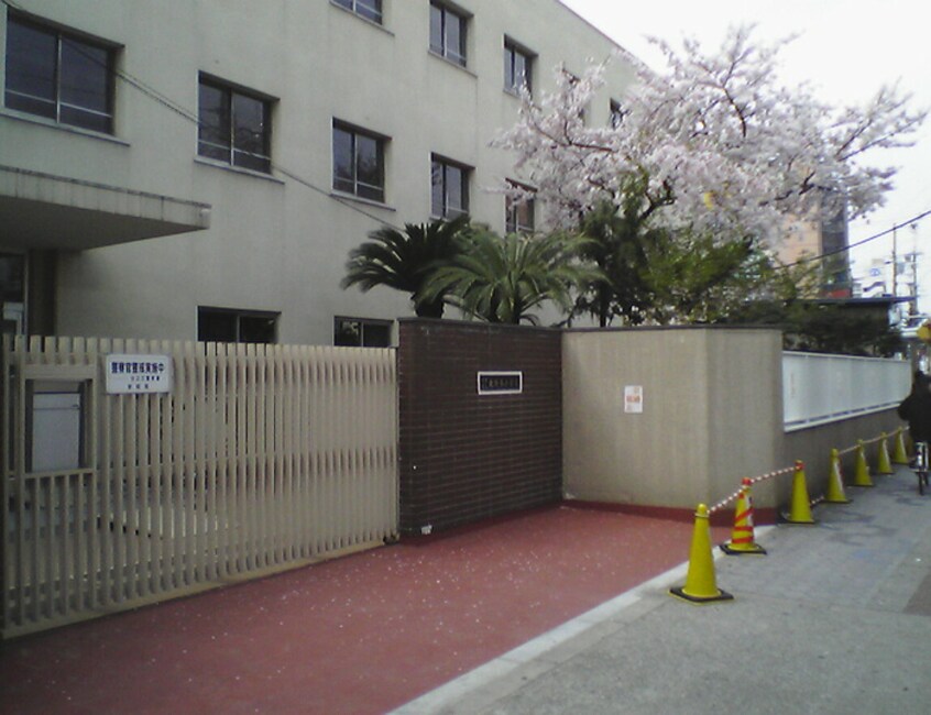 大阪市立粉浜小学校(小学校)まで240m メゾン・オークルⅡ