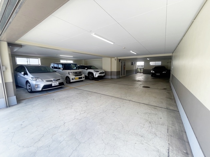 駐車場 シャルム香ヶ丘