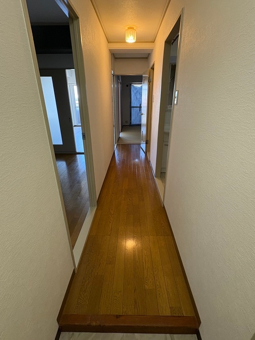 廊下 シャルム香ヶ丘