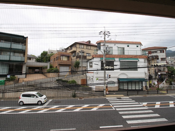 室内からの展望 シャトル岩園