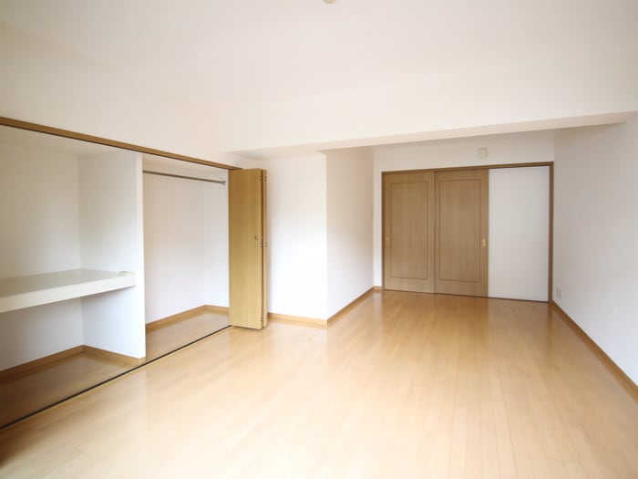 居室 シャトル岩園