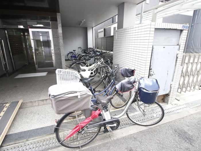 駐輪場 エム・エス・エイ山王