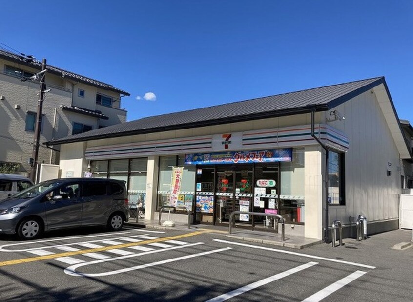 セブンイレブン京都堀川玄以店(コンビニ)まで332m フラッティ北山Ⅱ