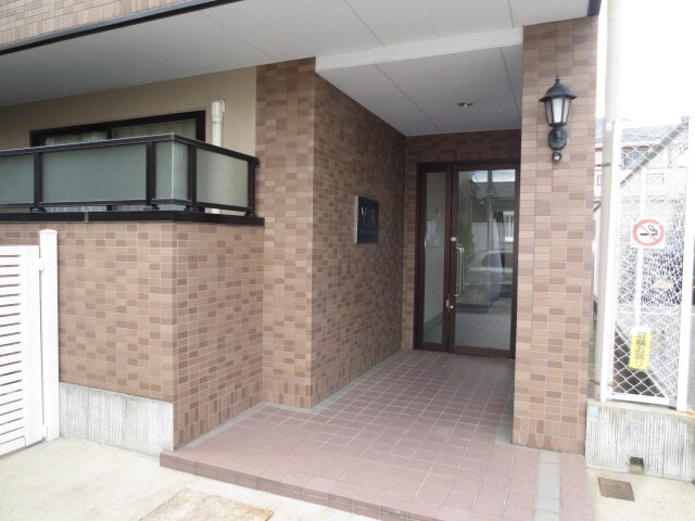 エントランス部分 VILLA WEST ROKKO