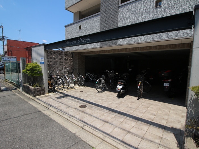 エントランス部分 メゾン・ナイスリー