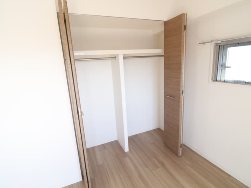 収納 ﾌﾟﾚｻﾝｽ三宮東ﾌｨｰﾙ（1305）