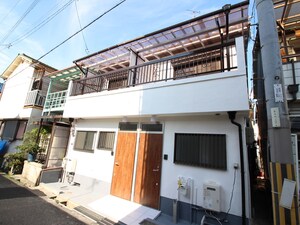 東新町1丁目貸家北側