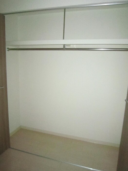 収納 レン元町駅前