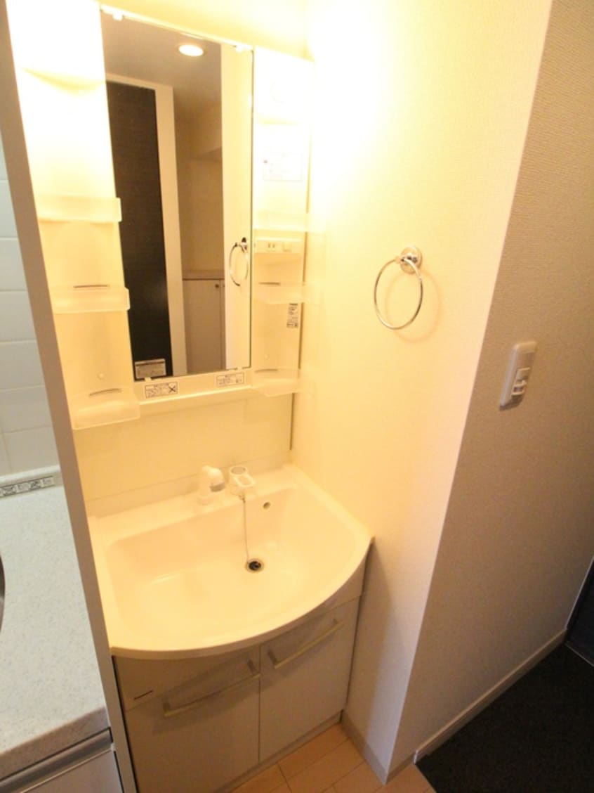 洗面 ﾌﾟﾚｻﾝｽ神戸裁判所前ﾃﾞﾘｼｱ(1105)