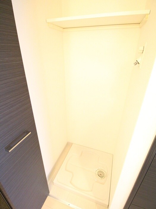 洗濯機置場 ﾌﾟﾚｻﾝｽ神戸裁判所前ﾃﾞﾘｼｱ(1105)