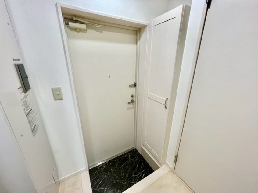 玄関 エトワール王子