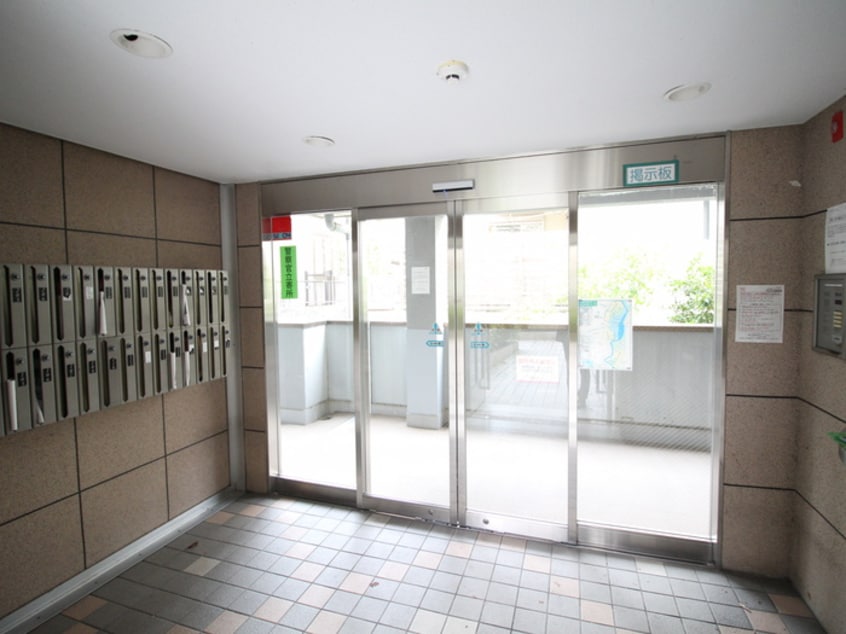 エントランス部分 グランディール若草