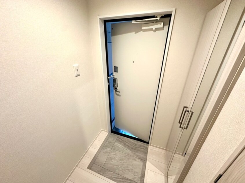 玄関 エディフィッシオ椥辻