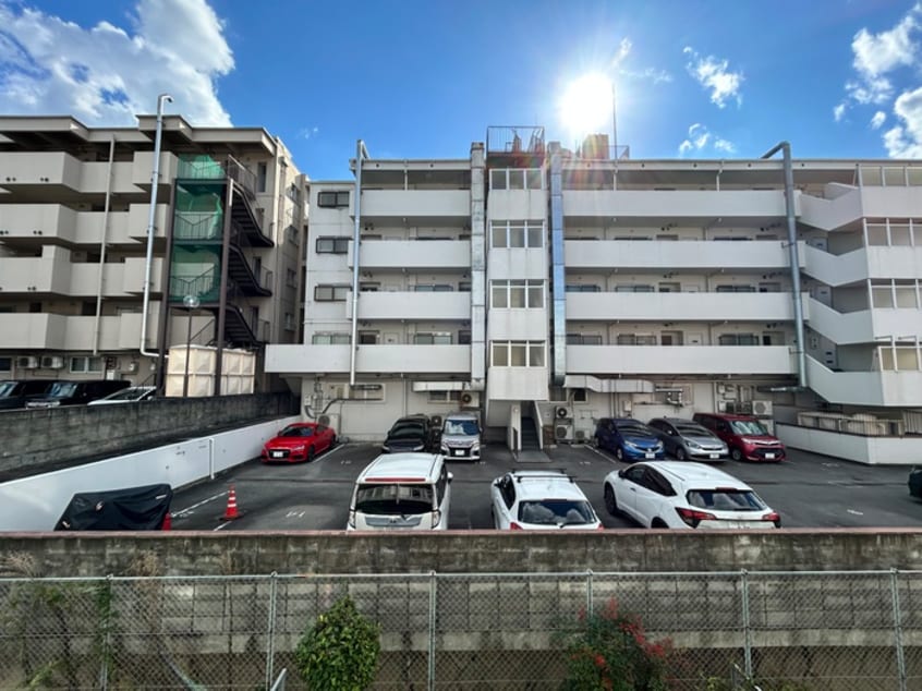 室内からの展望 緑地公園ハウス(205)