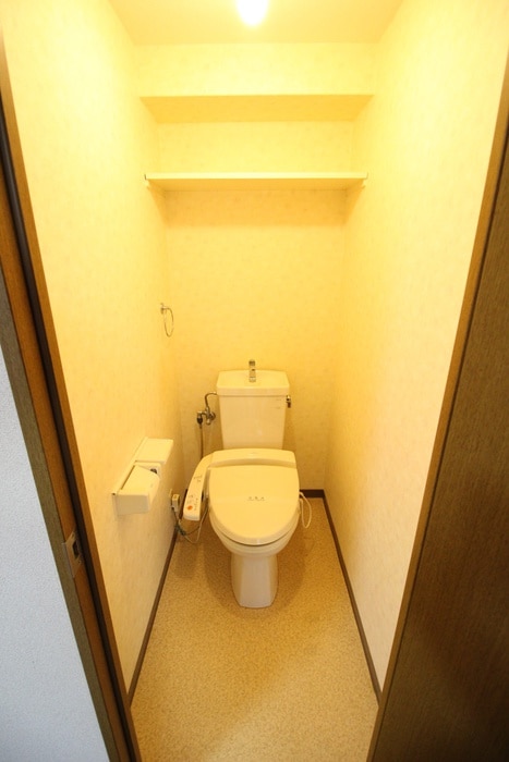 トイレ ウィング司