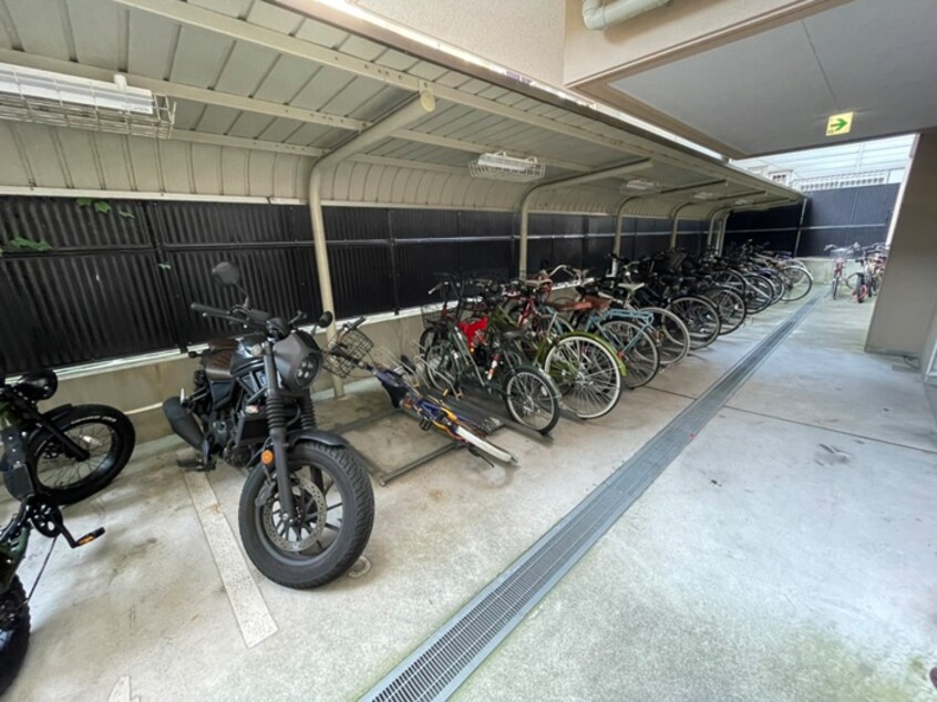 駐輪場 RIDGE北堀江