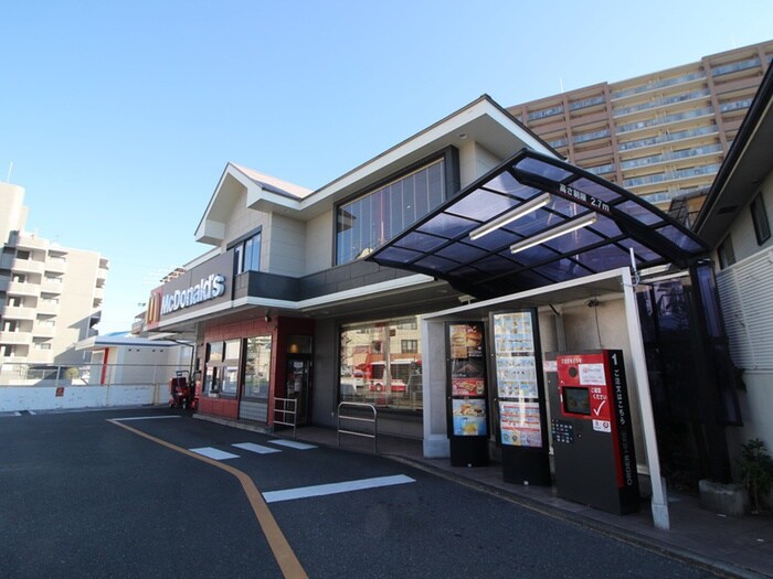 マクドナルド 香里園店(ファストフード)まで450m スカイハイツ香里