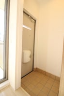 玄関 パール・トゥ・シャイン恵梨