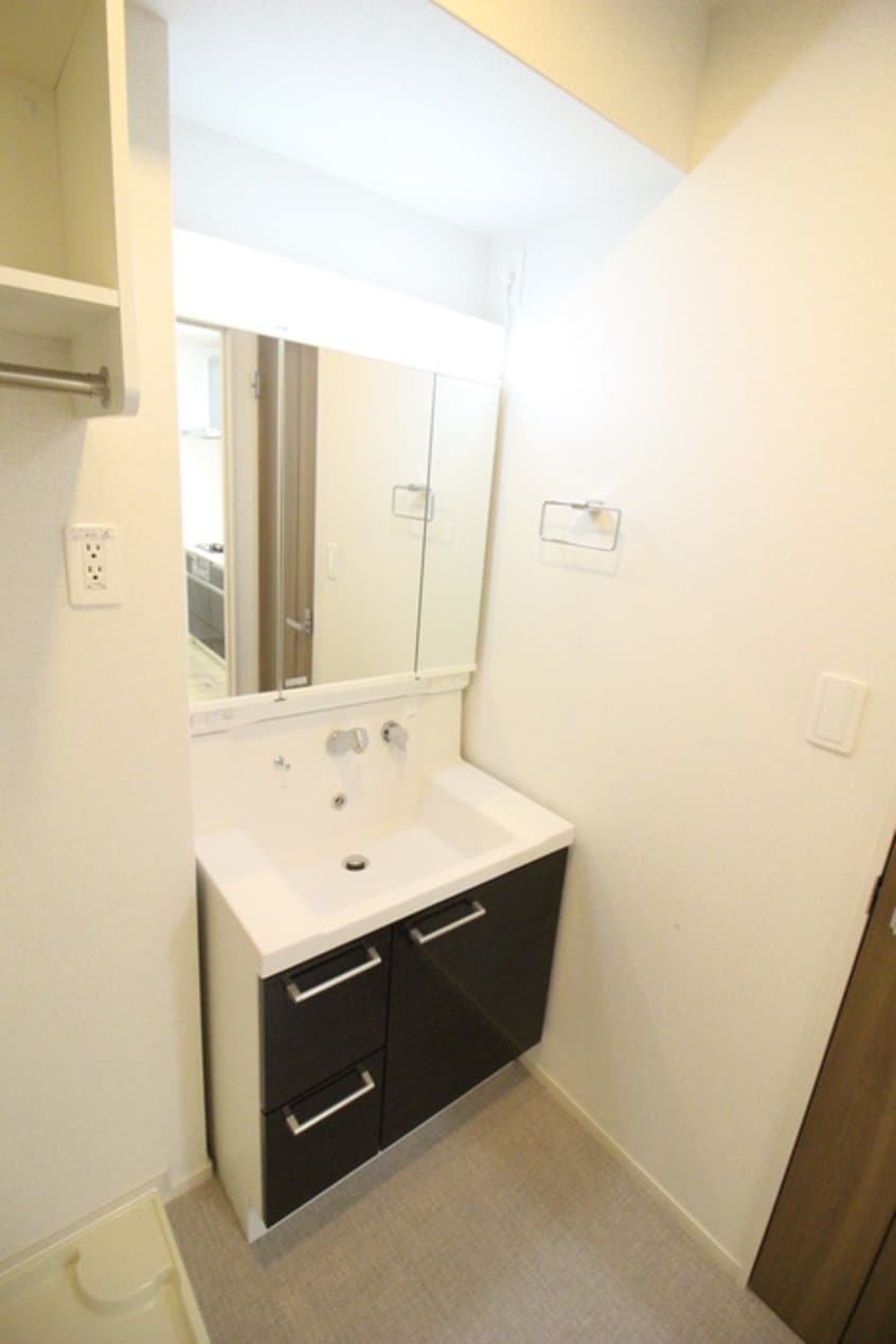 洗面 パール・トゥ・シャイン恵梨