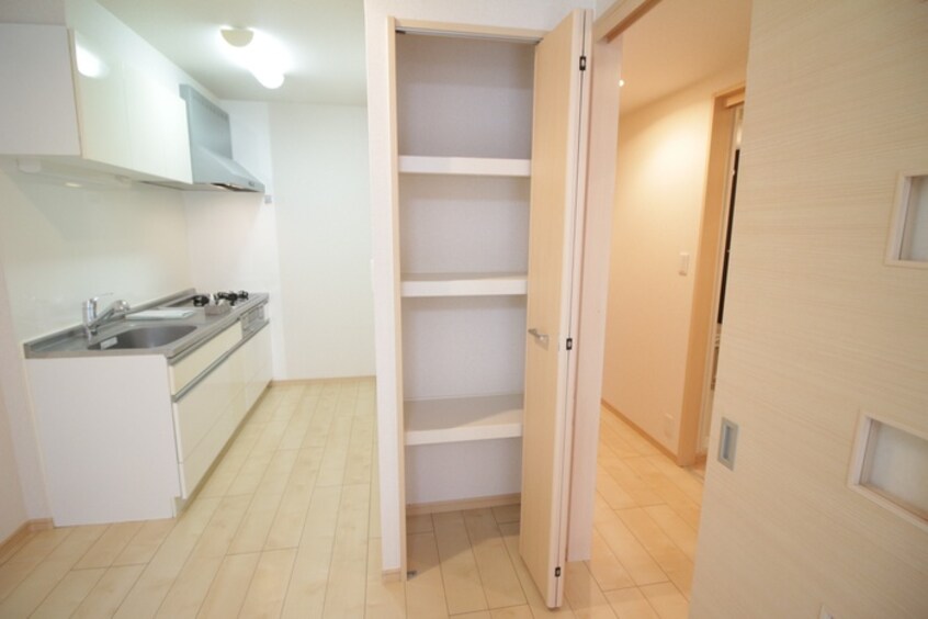 収納 西舞子壱番館